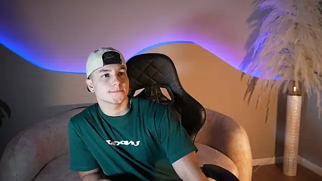 Noah Clarkk online show from 24, 7, 2026