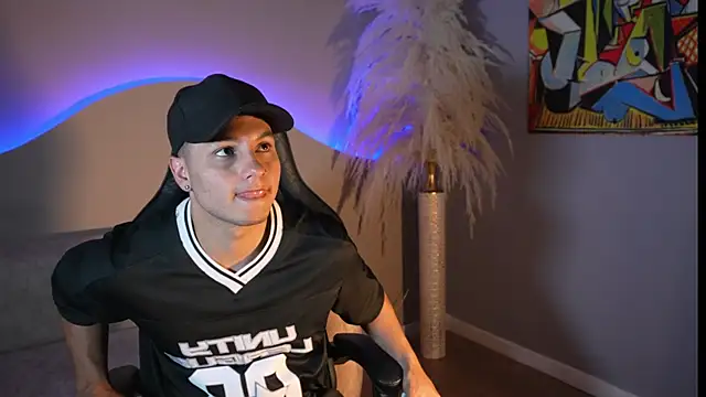 Noah Clarkk online show from 25, 7, 2026