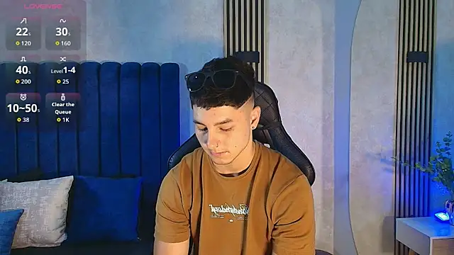 Noah Clarkk online show from 4, 8, 2026