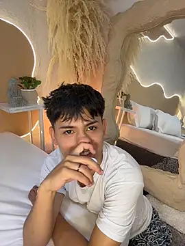 Snapshot of Thristan_Leones chatting on 1, 3, 2026 Thristan Leones online show from 1, 3, 2026