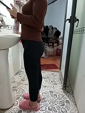 Sweet-Berryy online show from 7, 2, 2026