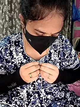 maduri   online show from 8, 8, 2026
