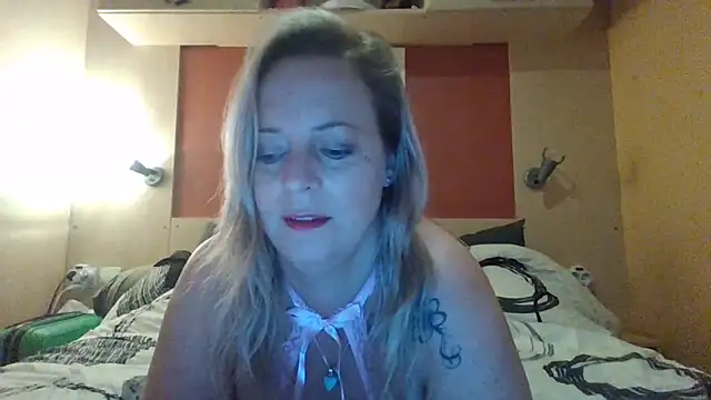 Snapshot of Miss-Chupagirly chatting on 19, 12, 2025 Miss-Chupagirly online show from 19, 12, 2025