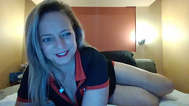 Snapshot of Miss-Chupagirly chatting on 11, 1, 2026 Miss-Chupagirly online show from 11, 1, 2026