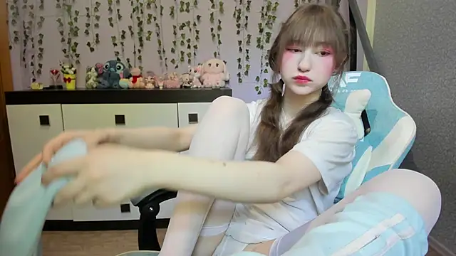 Yoonhee ki online show from 30, 6, 2026