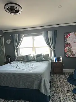 Snapshot of lvnlarge chatting on 19, 12, 2025 lvnlarge online show from 19, 12, 2025