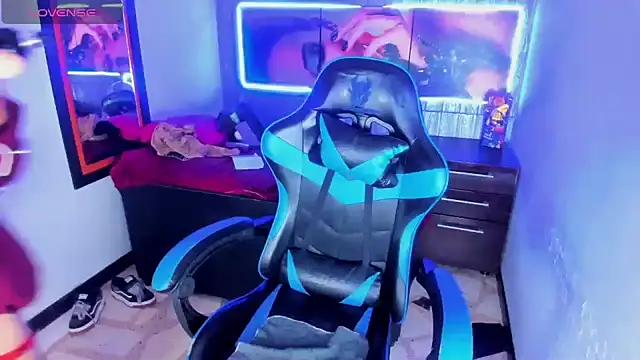 dolly boob online show from 7, 1, 2026