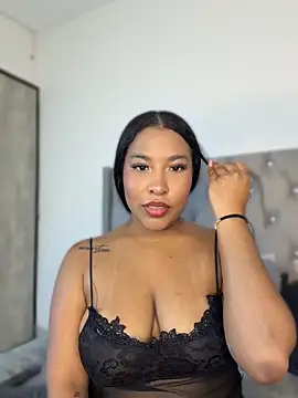 izzybelmonth12 online show from 30, 4, 2026