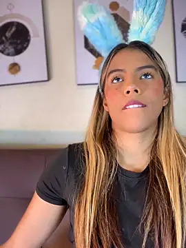 MiaSizzle online show from 7, 3, 2026