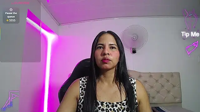 nicol ross19 online show from 16, 7, 2026