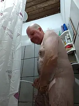 Snapshot of luis8558 chatting on 9, 1, 2026 luis8558 online show from 9, 1, 2026