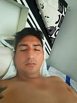 Snapshot of Yrresistible666 chatting on 15, 1, 2026 Yrresistible666 online show from 15, 1, 2026