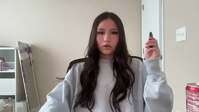 luvvivii online show from 25, 5, 2026
