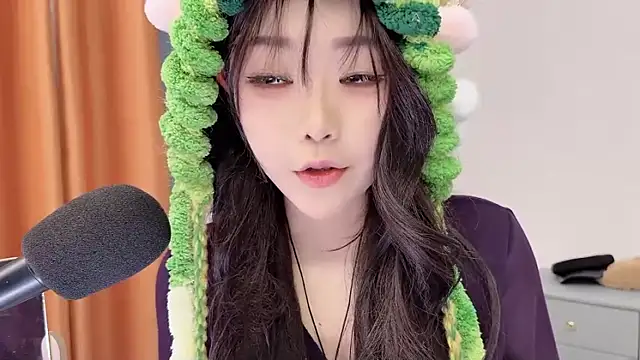 Snapshot of smalldaisy chatting on 3, 2, 2026 smalldaisy online show from 3, 2, 2026