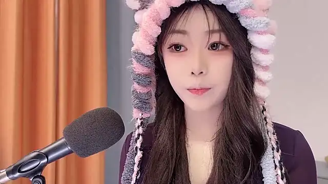 Snapshot of smalldaisy chatting on 4, 2, 2026 smalldaisy online show from 4, 2, 2026