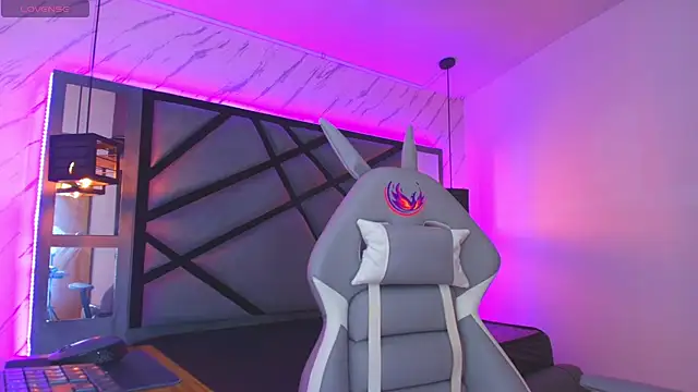 Snapshot of Lili_Evanss chatting on 4, 2, 2026 Lili Evanss online show from 4, 2, 2026