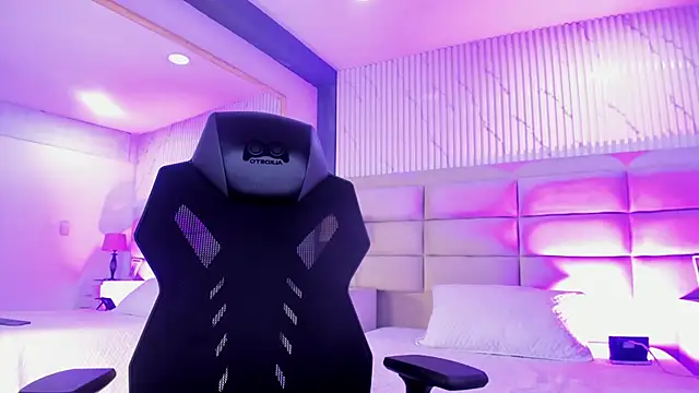 Snapshot of ManuelaEvans_ chatting on 16, 2, 2026 ManuelaEvans online show from 16, 2, 2026