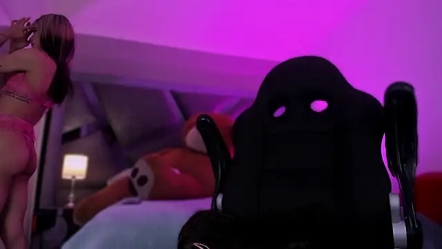 Snapshot of Charlotteinpole chatting on 16, 3, 2026 Charlotteinpole online show from 16, 3, 2026