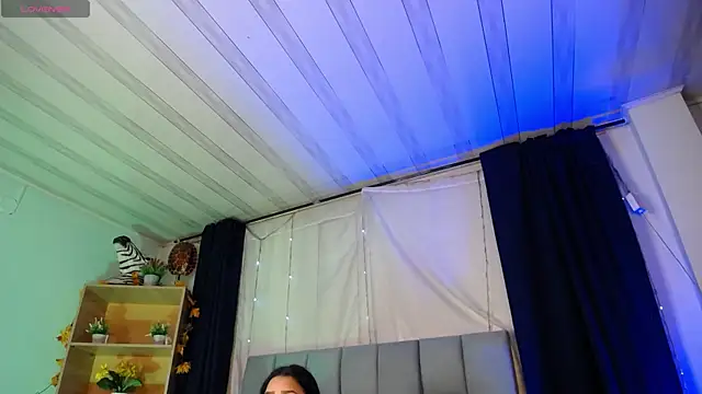 Emilyy05  online show from 23, 12, 2025