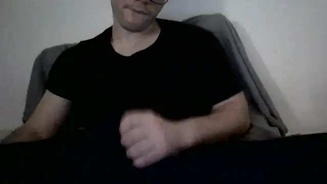 Snapshot of luke25bwc chatting on 9, 5, 2026 luke25bwc online show from 9, 5, 2026