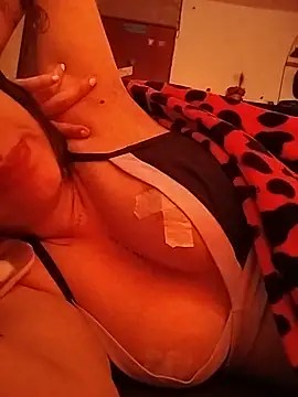 Snapshot of valerria_44 chatting on 19, 6, 2026 valerria 44 online show from 19, 6, 2026