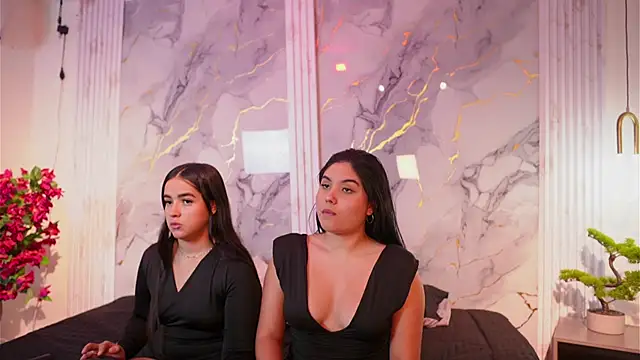 Scarlet and naomi online show from 16, 1, 2026