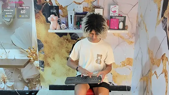 Snapshot of Victor_LatinBoy chatting on 28, 2, 2026 Victor LatinBoy online show from 28, 2, 2026