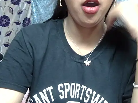 cute Dirty Diva online show from 22, 6, 2026