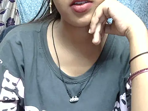 cute Dirty Diva online show from 28, 6, 2026