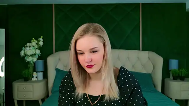 Snapshot of Molly_Voss chatting on 13, 2, 2026 Molly Voss online show from 13, 2, 2026