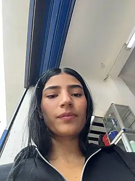 Snapshot of Ema_Rose_ chatting on 14, 4, 2026 Ema Rose online show from 14, 4, 2026