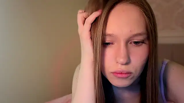 Snapshot of Alllura chatting on 5, 3, 2026 Alllura online show from 5, 3, 2026