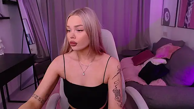 Snapshot of Leslie_Caronn chatting on 9, 1, 2026 Leslie Caronn online show from 9, 1, 2026