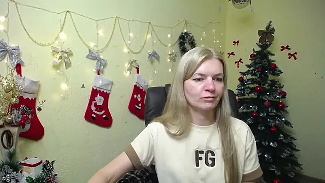 Snapshot of MelissaTyler chatting on 5, 1, 2026 MelissaTyler online show from 5, 1, 2026