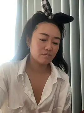 Molly-xiao online show from 2, 5, 2026