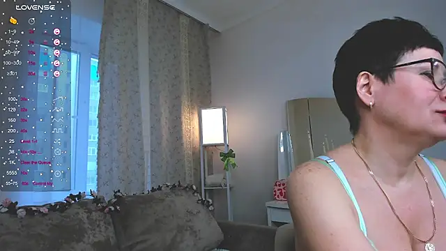 Snapshot of JennyMons chatting on 10, 3, 2026 JennyMons online show from 10, 3, 2026