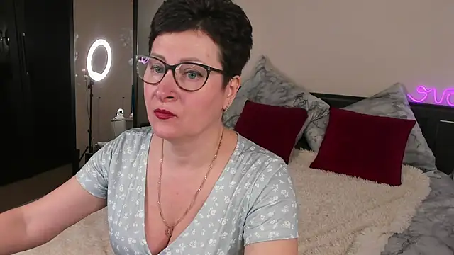 JennyMons online show from 8, 5, 2026