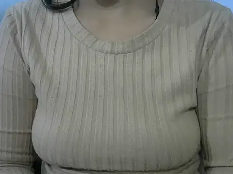 Snapshot of hot-riyyaaa chatting on 10, 1, 2026 hot-riyyaaa online show from 10, 1, 2026