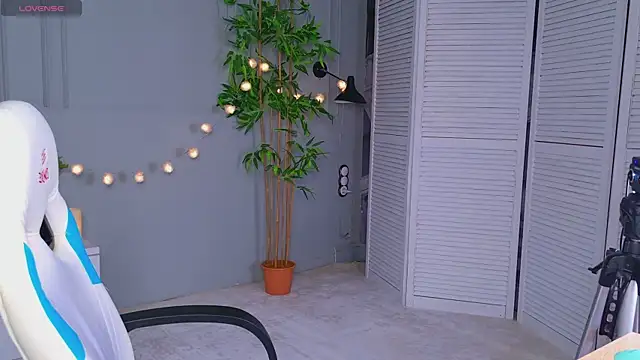 Snapshot of Zoe__Page chatting on 20, 3, 2026 Zoe Page online show from 20, 3, 2026