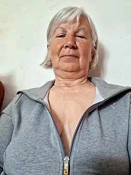 KlaudiaDarling online show from 13, 5, 2026