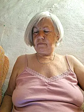 KlaudiaDarling online show from 15, 7, 2026