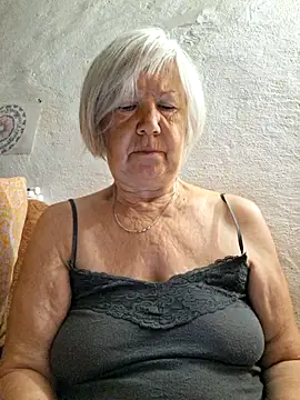 KlaudiaDarling online show from 6, 8, 2026