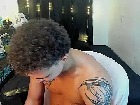 Snapshot of Dres4U chatting on 24, 2, 2026 Dres4U online show from 24, 2, 2026