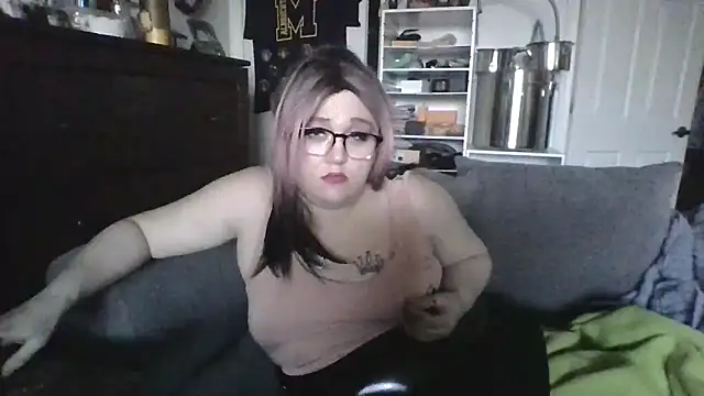 Snapshot of UnpleasantFan156 chatting on 22, 3, 2026 UnpleasantFan156 online show from 22, 3, 2026