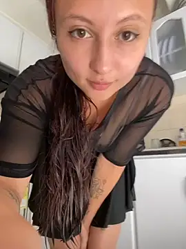 Scarlet auraa online show from 29, 7, 2026