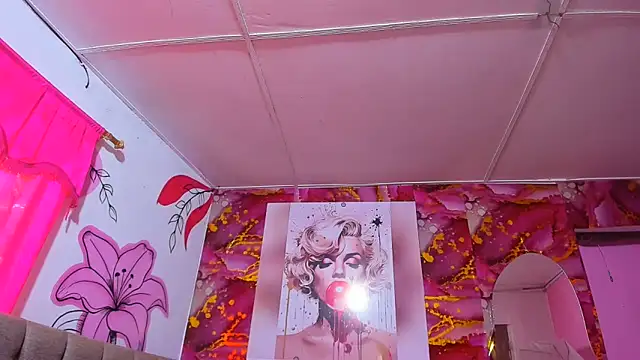 Nikoll couple online show from 19, 3, 2026