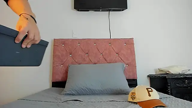 Snapshot of Liam_saint chatting on 8, 1, 2026 Liam saint online show from 8, 1, 2026