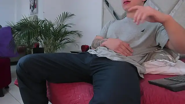 Snapshot of Liam_saint chatting on 6, 3, 2026 Liam saint online show from 6, 3, 2026