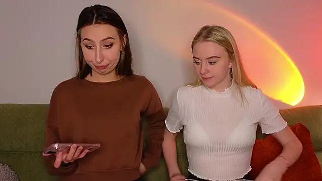 Snapshot of Mimipaws chatting on 9, 1, 2026 Mimipaws online show from 9, 1, 2026