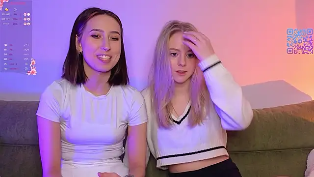 Snapshot of Mimipaws chatting on 7, 2, 2026 Mimipaws online show from 7, 2, 2026